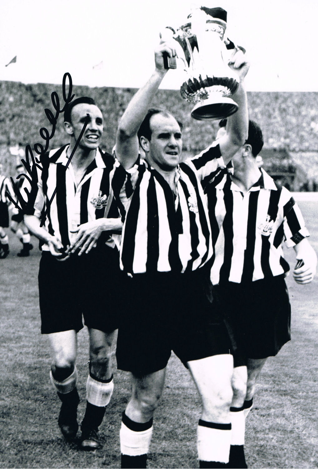 Signed-Vic-Keeble-Newcastle-United-1955-
